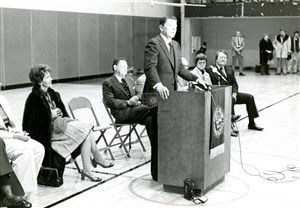 Image description is not available for 1977.108